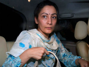 Maanayata gets Sanjay Dutt's name tattooed Maanayata gets Sanjay Dutt's name tattooed
