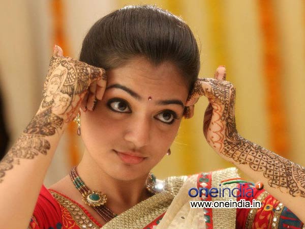 சாப்பாடெல்லாம் பேச்சுக்கே