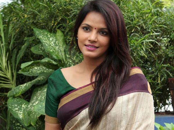 Neethu Chandra Neethu Chandra