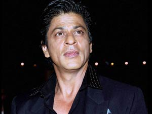 SRK to take family to Dubai for Happy New Year’s shooting SRK to take family to Dubai for Happy New Year’s shooting