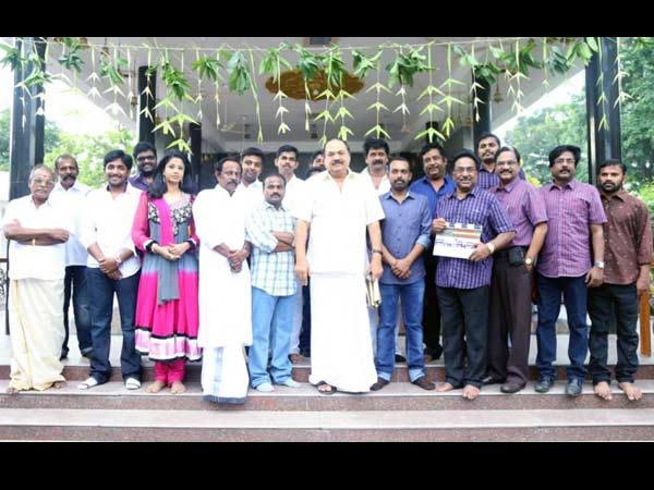 படபூஜையில் பிரபலங்கள்