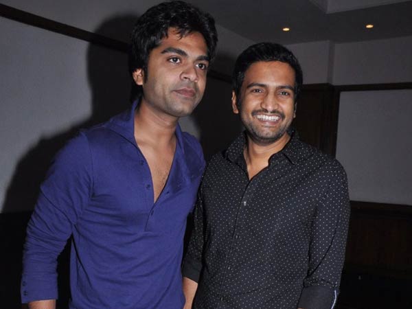 Simbu avoids Santhanam Simbu avoids Santhanam