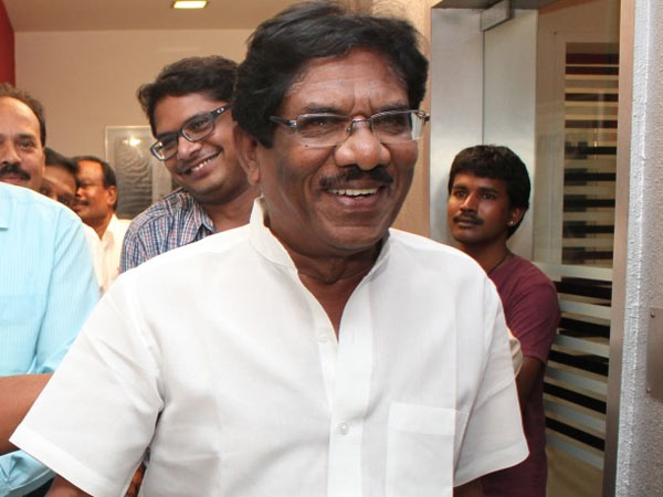 பாரதிராஜா உடன்