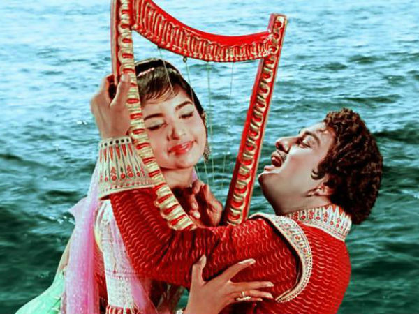 CM Jayalalithaa wishes re release of Aayirathil Oruvan CM Jayalalithaa wishes re release of Aayirathil Oruvan