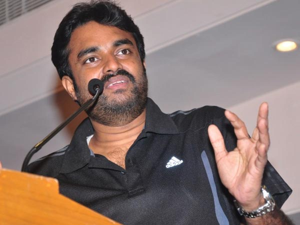 இயக்குனர் விஜய்