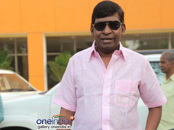 Vadivelu casts his vote Vadivelu casts his vote