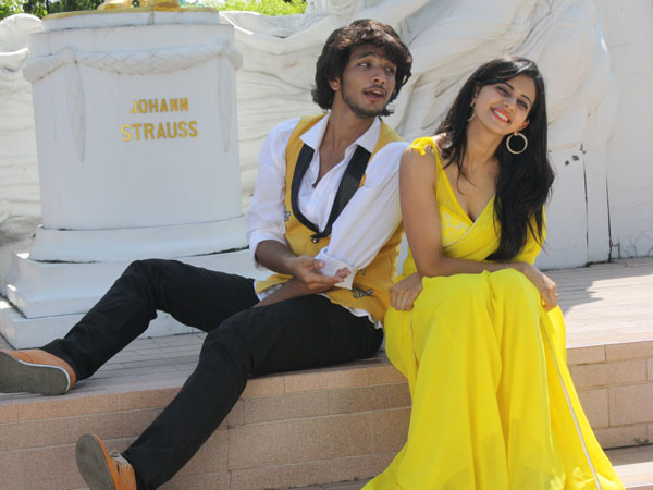 Ennamo Yetho Review Ennamo Yetho Review