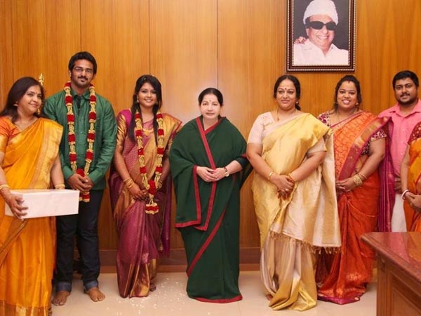 CM greets Ramarajan - Nalini son marriage CM greets Ramarajan - Nalini son marriage
