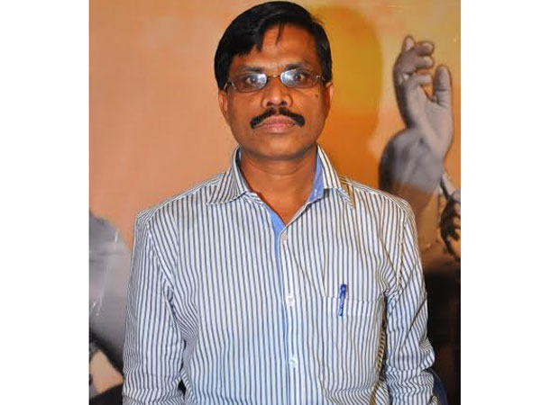 Angusam director Manukkannan attacked by unknown persons Angusam director Manukkannan attacked by unknown persons