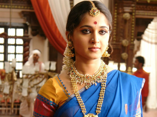 Anushka suffers from ankle sprain Anushka suffers from ankle sprain