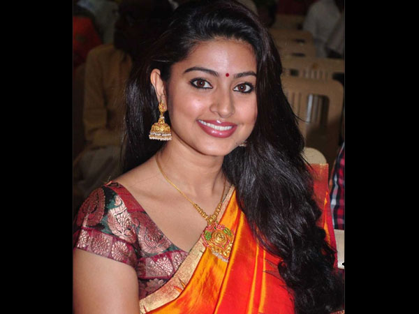 சினேகா