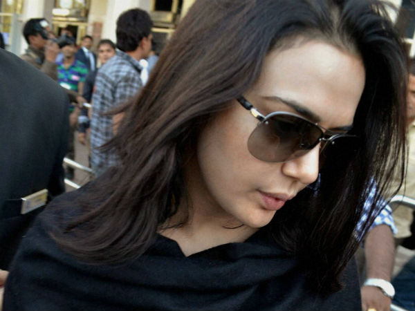 Setback for Preity Zinta: Eyewitnesses named by the actress not cooperating with police? Setback for Preity Zinta: Eyewitnesses named by the actress not cooperating with police?