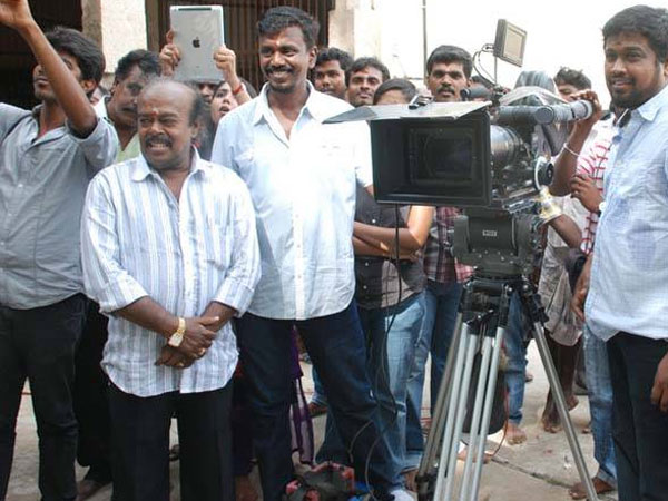 9 மொழிகளில்