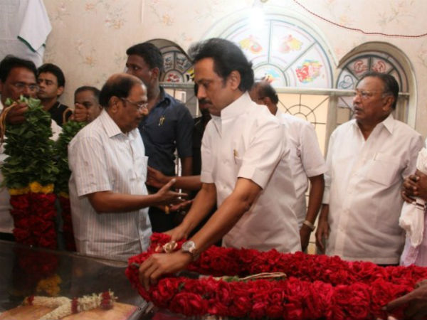 ஸ்டாலின்