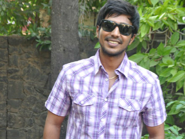 துணை இயக்குநராக