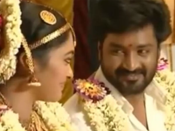 மக்கள் முன்னிலையில்