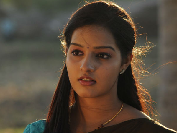 கனகச்சிதமாக பொருந்திய மாளவிகா
