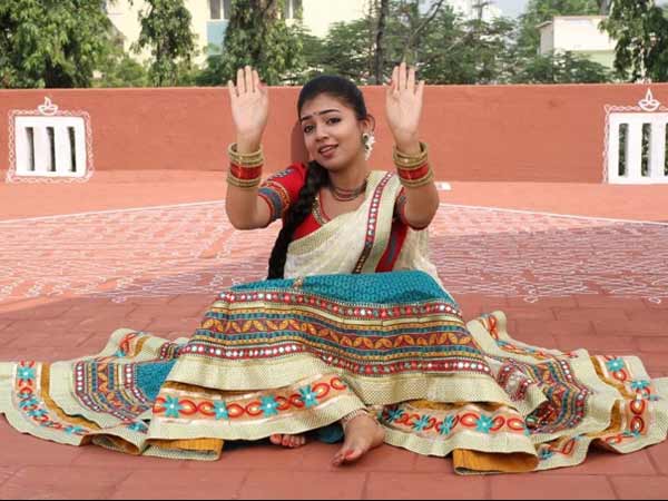 அசத்தும் ஆடை வடிவமைப்பு