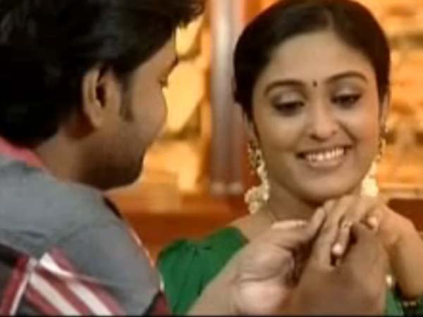 மரணத்தில் மலர்ந்த காதல்
