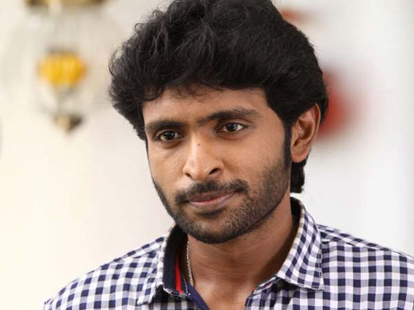 மூக்கு தான் என் பிளஸ் பாயிண்ட்'... இப்படிச் சொல்வது விக்ரம் பிரபு | Nose is my plus point : Vikram prabhu - Tamil Filmibeat