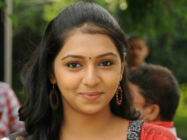 லட்சுமி மேனன்