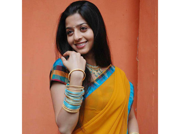 கிளாமர் காட்டுபவர்களிடம் கேளுங்கள்