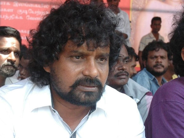 Director Kalanjiyam injured car accident Director Kalanjiyam injured car accident
