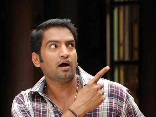 இவனெல்லாம் காம்படிஷனா...