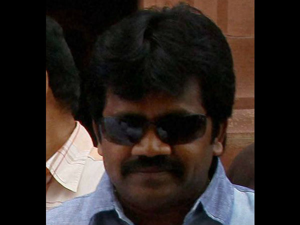 கூடவே செக்யூரிட்டி