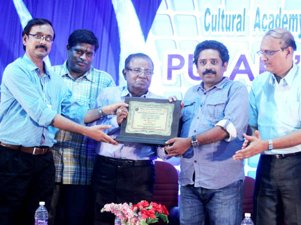 Makkal Iyakkunar award for Seenu Ramasamy Makkal Iyakkunar award for Seenu Ramasamy