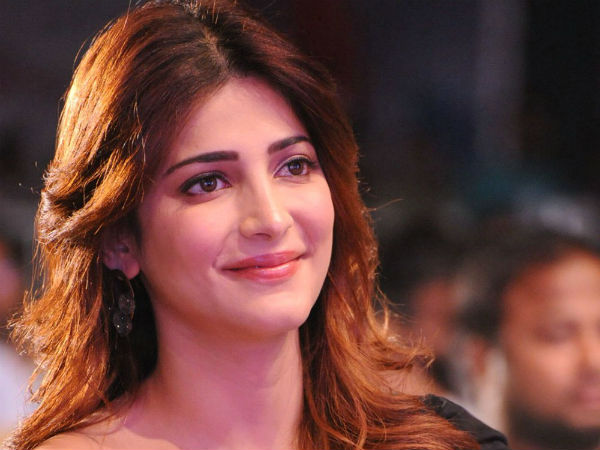 Vijay movie producer hails Sruthi Hassan's sincerity Vijay movie producer hails Sruthi Hassan's sincerity