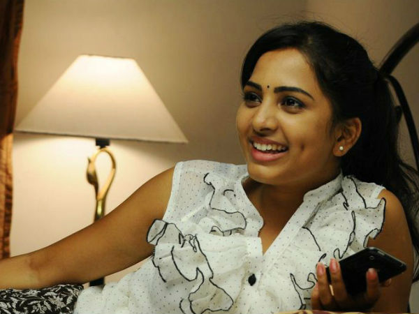 சிருஷ்டிக்கு காலில் பலத்த அடி: