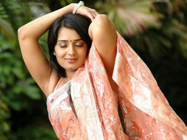 சரோஜாவில் ஆட்டம்