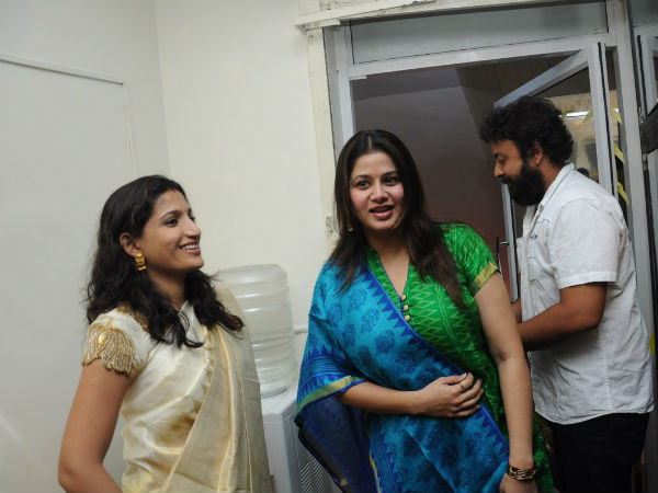 Actress Santhoshi becomes designer Actress Santhoshi becomes designer