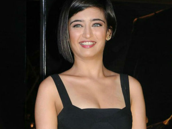 Akshara Haasan may pair with Vishal Akshara Haasan may pair with Vishal