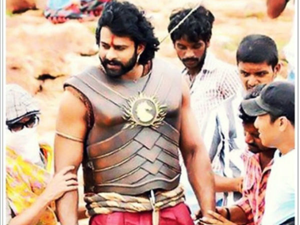 4 மொழிகளில்