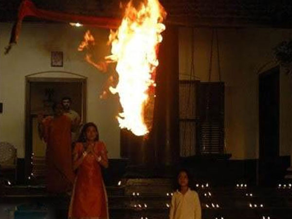 பாசப் பேய்கள்