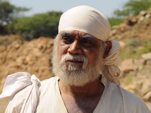 6 ft height Sai Baba statue created for Aboorva Mahan' 6 ft height Sai Baba statue created for Aboorva Mahan'