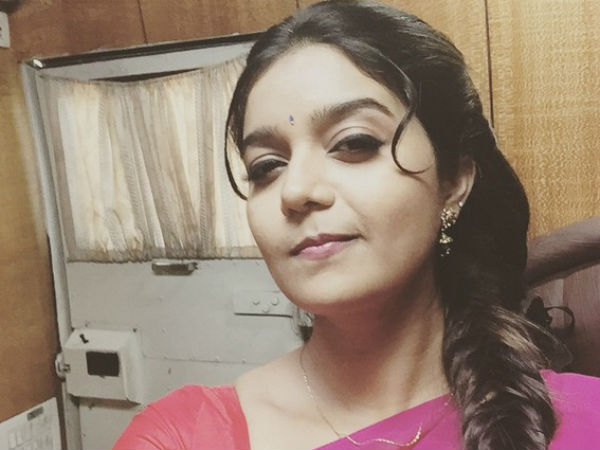 Subramaniyapuram Fame Swati hits back at Fan’s comment Subramaniyapuram Fame Swati hits back at Fan’s comment