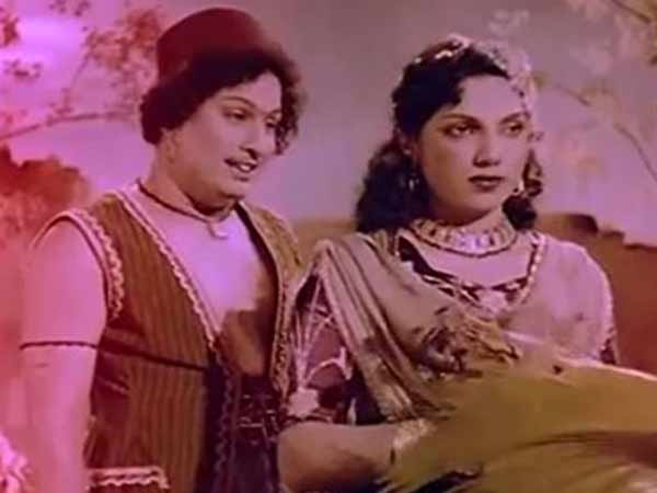 முதல் வண்ணப்படம்