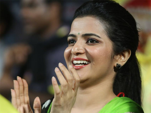 அவ்ளோ பெரிய அப்பாடக்கரா?