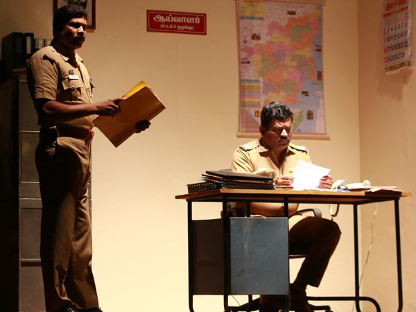 காவல் துறையின் கையில்