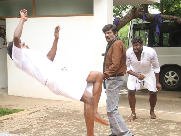 Goundamani in Enakku Veru Engum Kilaigal Kidaiyathu Goundamani in Enakku Veru Engum Kilaigal Kidaiyathu