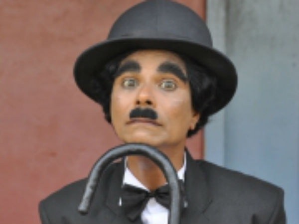 புத்தனும் சாப்ளினும் சிரிக்குனு...