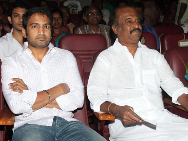 Are you Comedy superstar? Rajini asks Santhanam Are you Comedy superstar? Rajini asks Santhanam