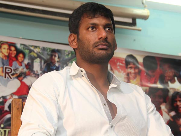 Vishal celebrates his b'day with Sri Lankan Tamil refugees Vishal celebrates his b'day with Sri Lankan Tamil refugees