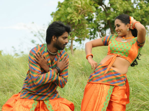குற்றாலத்தில் குளுகுளு டூயட்