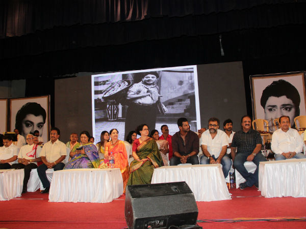 Arya doesn't know Satyajith Ray or Ambika - Vishal Arya doesn't know Satyajith Ray or Ambika - Vishal