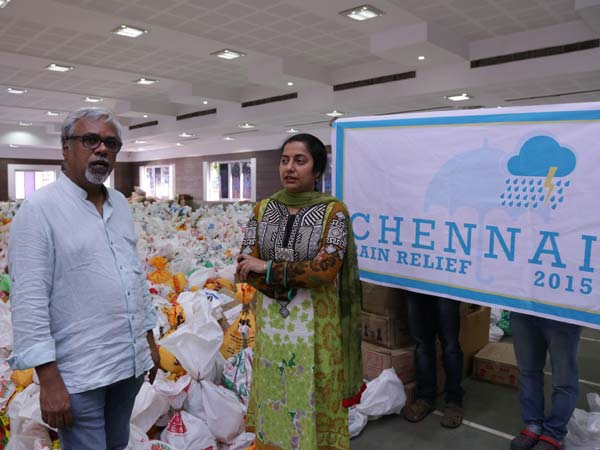Bollywood Actor Akshay Kumar donated Rs 1 Crore for Chennai Flood Relief Bollywood Actor Akshay Kumar donated Rs 1 Crore for Chennai Flood Relief