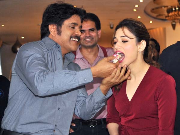 Tamannaah celebrates birthday at Thozha set Tamannaah celebrates birthday at Thozha set